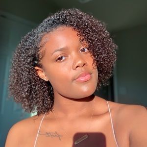 Meet your Posher, Dâazia